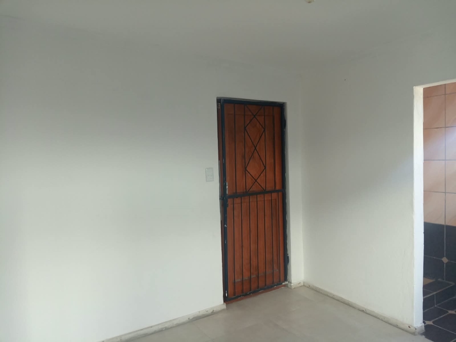 To Let 3 Bedroom Property for Rent in Lentegeur Western Cape